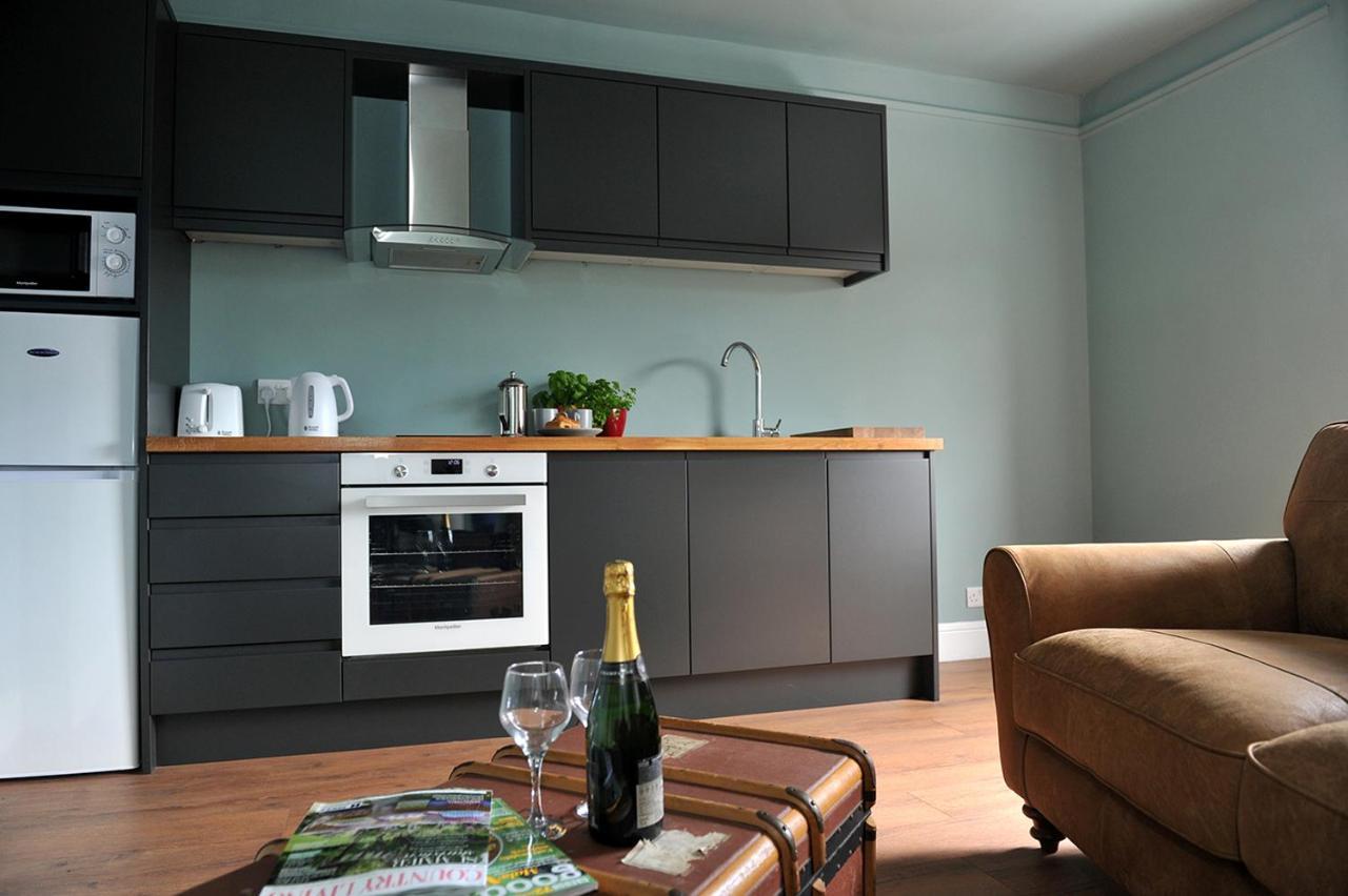 Beechurst Serviced Apartments Челтнъм Екстериор снимка