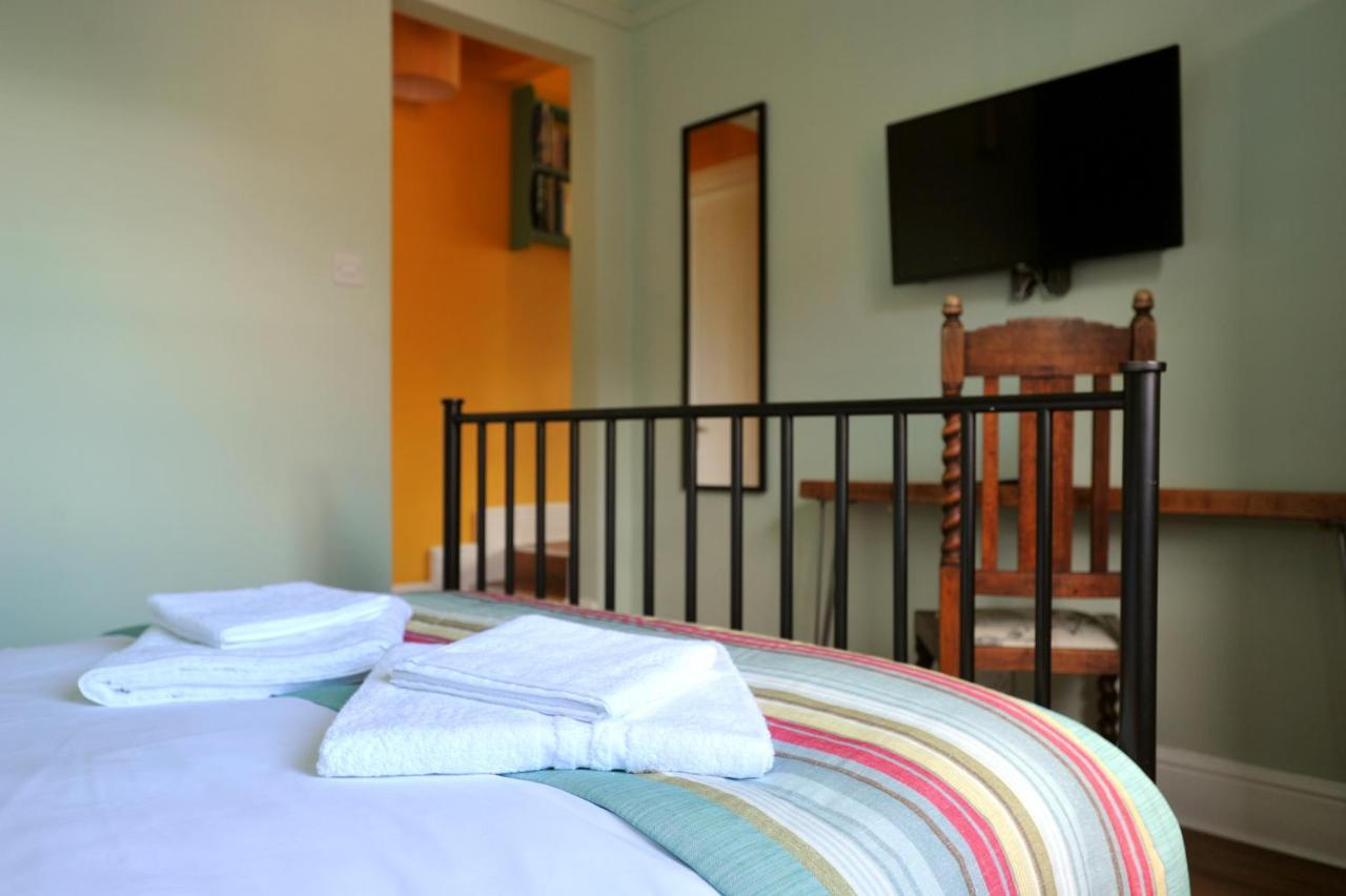 Beechurst Serviced Apartments Челтнъм Екстериор снимка