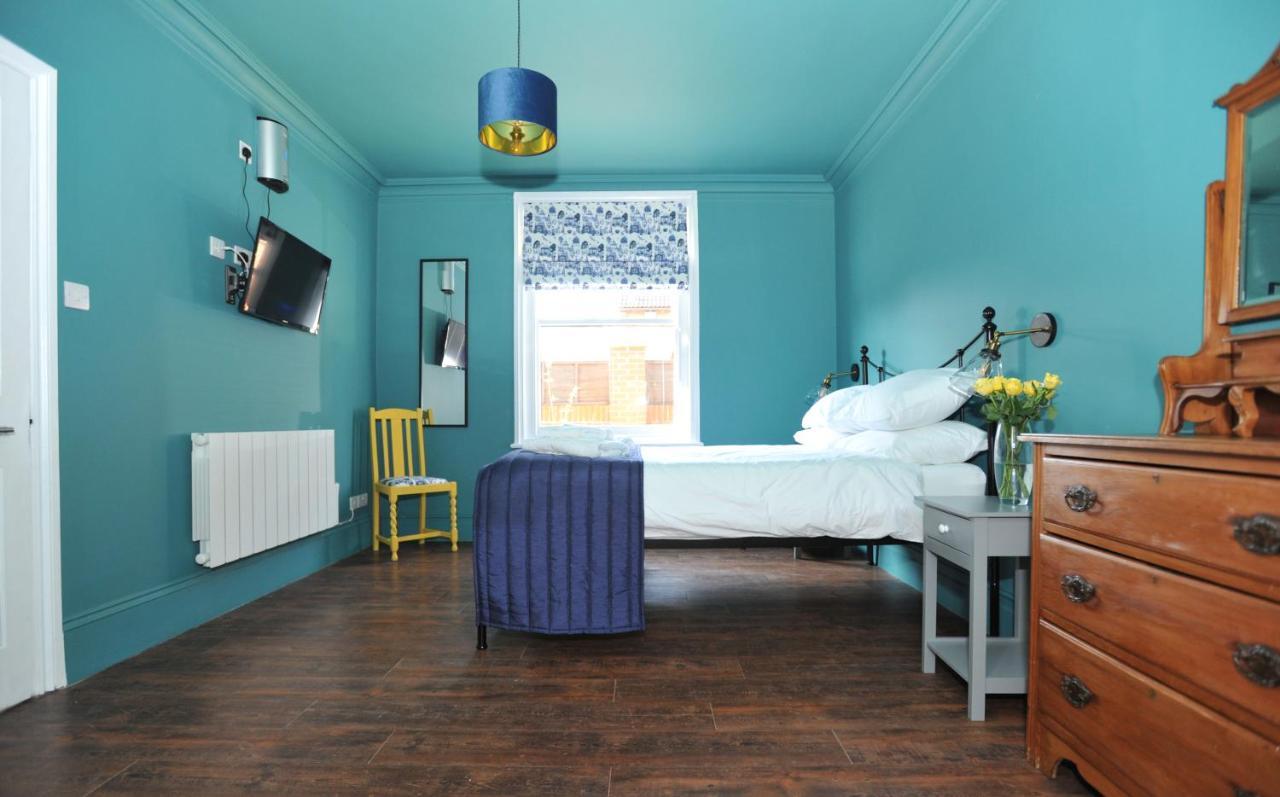 Beechurst Serviced Apartments Челтнъм Екстериор снимка
